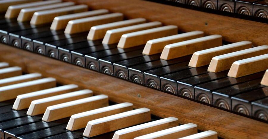 Budapest: Classical Music Concerts in Matthias Church - Who will get the most from this concert