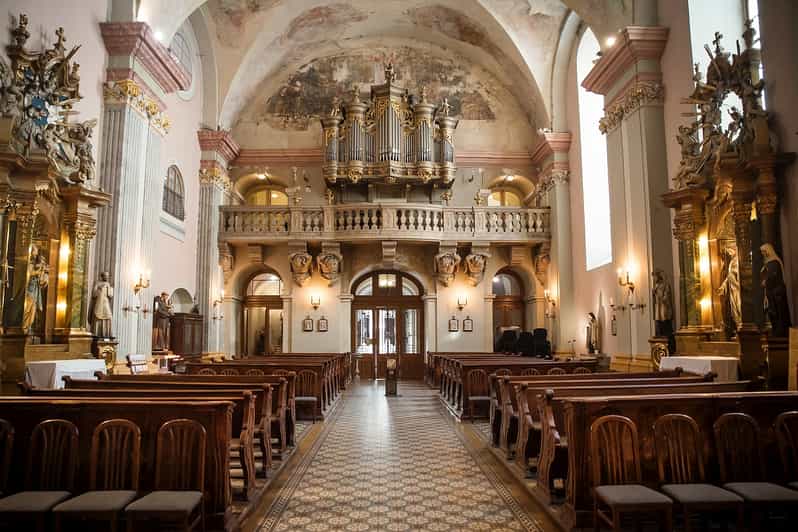 Budapest: Concert on the Oldest Working Organ in the City - The organ is small, and that is part of its appeal