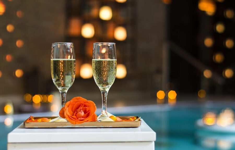 Budapest: Couple Holistic Swedish Massage with Jacuzzi Time - How to plan the rest of your Budapest day