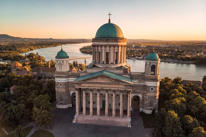 Budapest Danube Bend Full Day Tour with Lunch - Starting in central Budapest at 9:00 a.m.