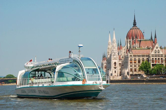 Budapest Danube Cruise with Drink, Audio Guide, Margaret Island - The welcome drink adds real value