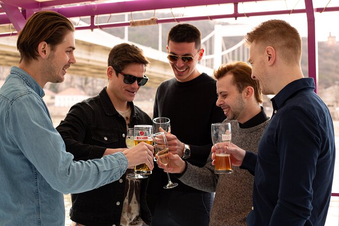 Budapest Danube Sightseeing Cruise with Unlimited Drinks - Why Budapest is best seen from the Danube