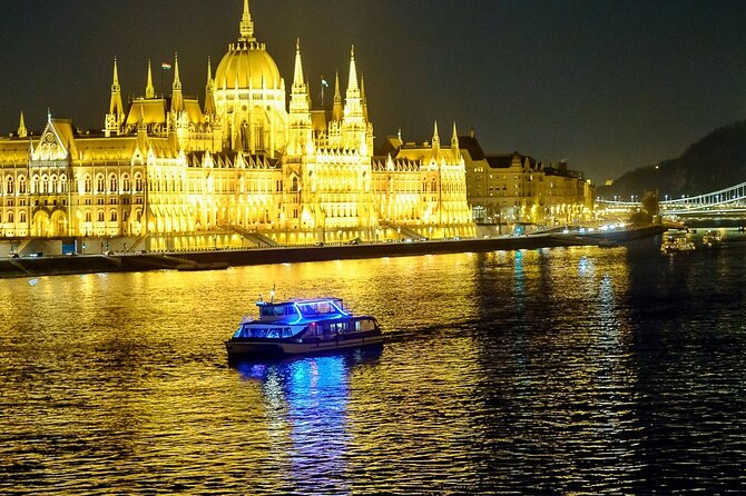 Budapest Danube Sightseeing Cruise with Unlimited Drinks - What the unlimited drinks package really covers