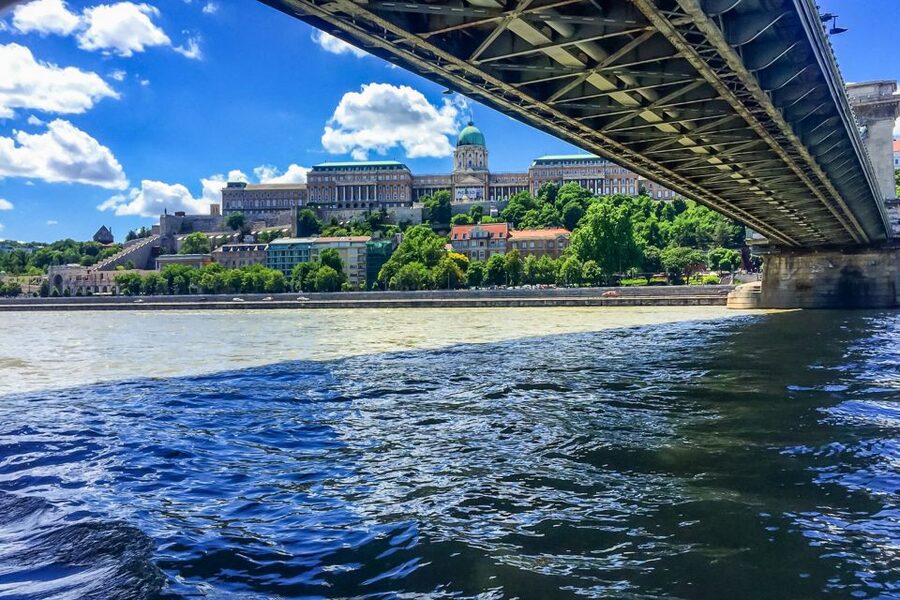 Budapest: Daytime Sightseeing Boat Cruise - Who will get the most from this cruise