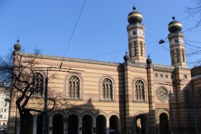Budapest Dohany, Heroes’, Rumbach synagogues & Jewish Ghetto Tour