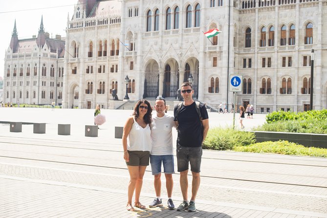 Budapest Essential Walk&Food tasting - Szechenyi Baths and the city’s thermal tradition