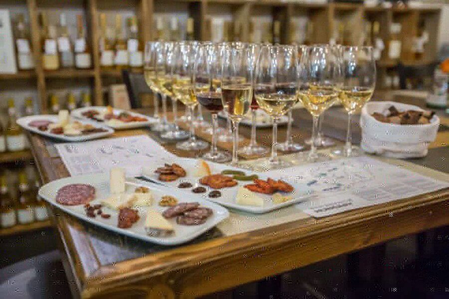 Budapest: Essentials of Hungarian Wine Tasting Class - The first glass: an aperitif and a sense of place