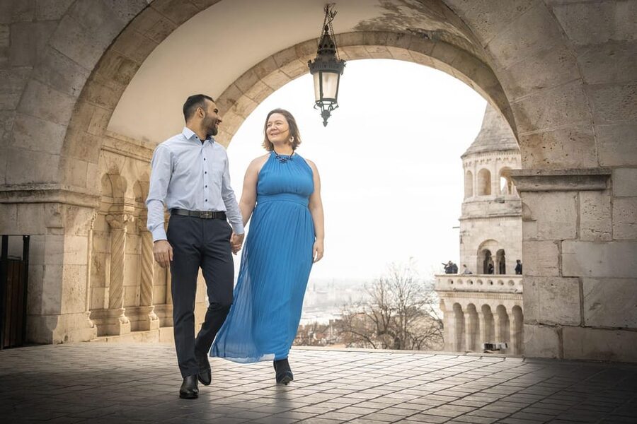 Budapest: Fast Private Photoshoot at Fisherman's Bastion - The value of $88 for a private group