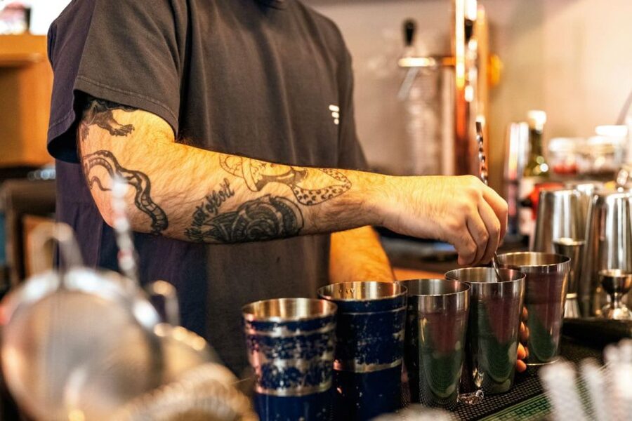 Budapest: Guided Bar Crawl Walking Tour - Meeting at the Budapest Eye