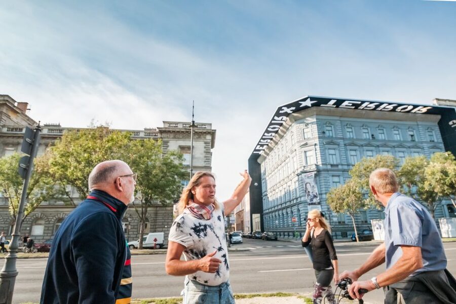 Budapest: Guided City Discovery Bike Tour - A quiet pause at the Shoes on the Danube Bank