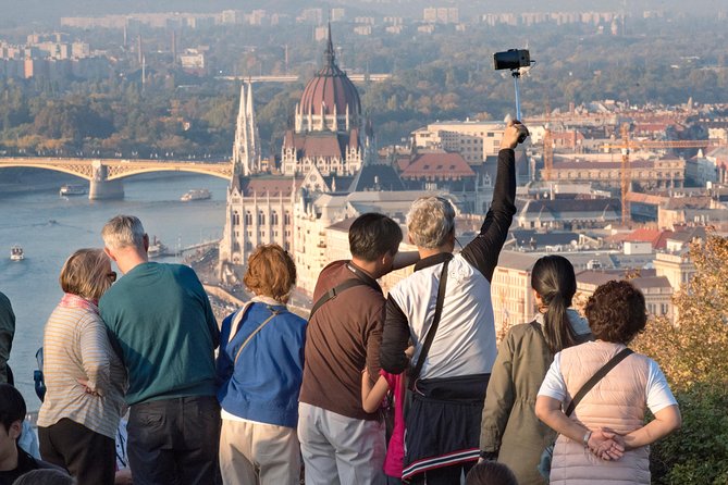 Budapest Guided City Tour and Danube Cruise Audio Guide - What the four-hour route actually gives you