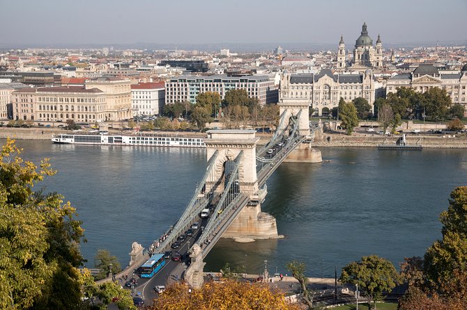 Budapest Guided City Tour and Danube Cruise Audio Guide - Heroes’ Square and Hungary in fifteen minutes