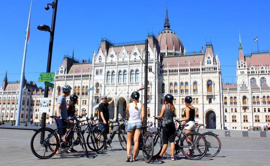 Budapest: Guided City Tour by E-Bike - Why an e-bike works so well in Budapest