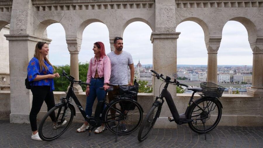 Budapest: Guided E-Bike Sightseeing Tour - Reaching Citadella for the high view