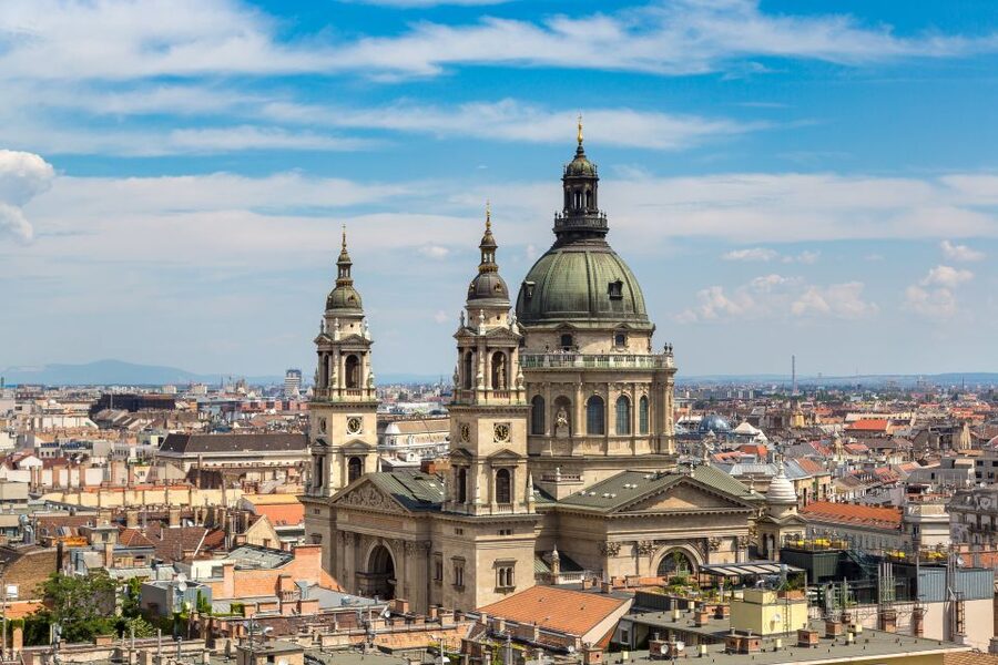 Budapest: Guided Walking Tour of Pest - What the guides add to the two hours