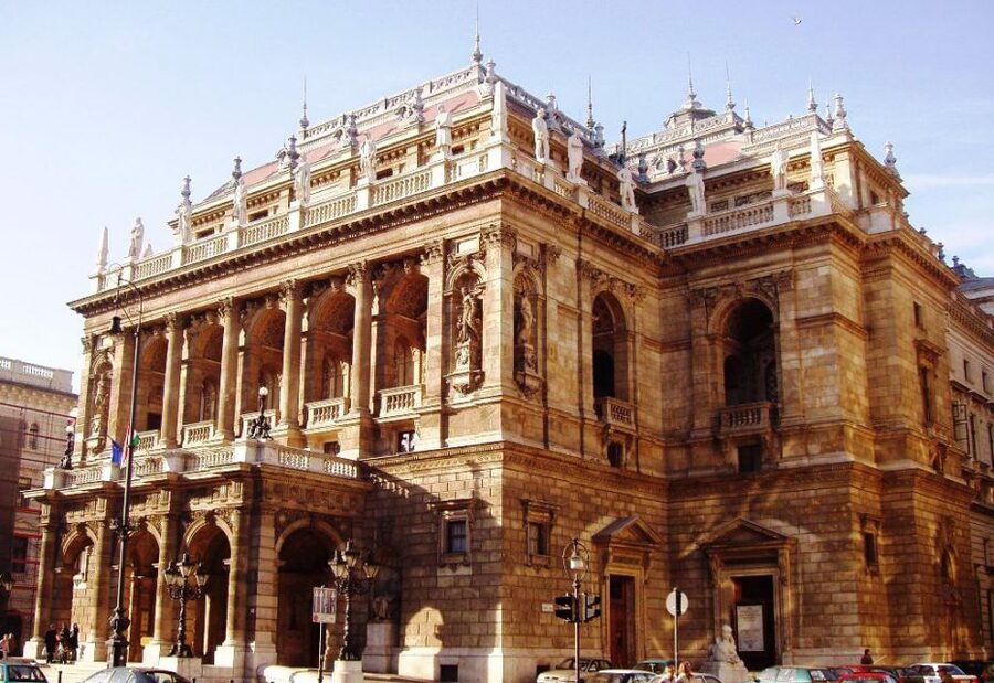 Budapest: Half-Day Highlights Small Group Private Tour - Buda Castle, Fisherman’s Bastion, and Matthias Church