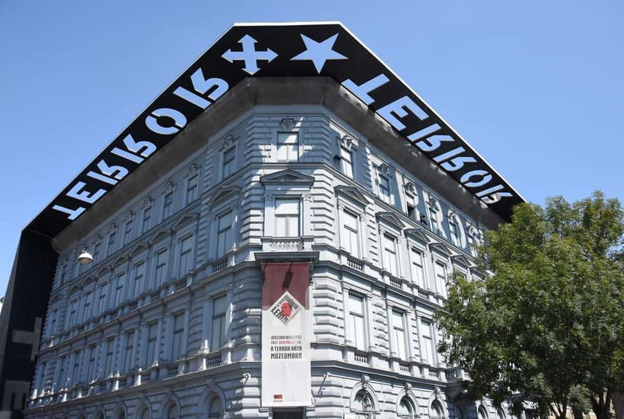 Budapest Half-Day Tour: Life Behind the Iron Curtain - Gellert Hill and the Citadella: war before the Iron Curtain