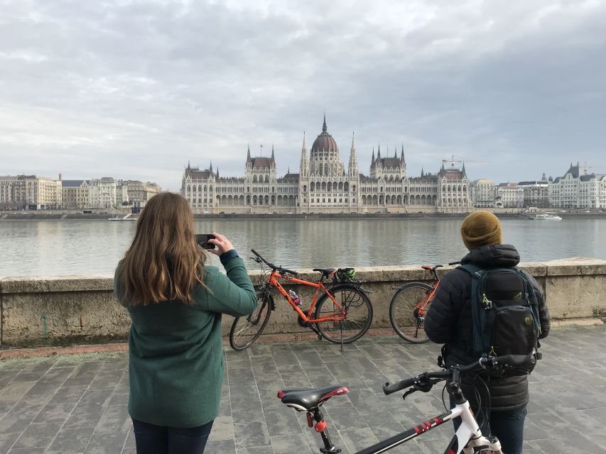 Budapest: Historic Downtown Bicycle Ride with Scenic Views - From the Jewish Quarter to Andrássy Avenue