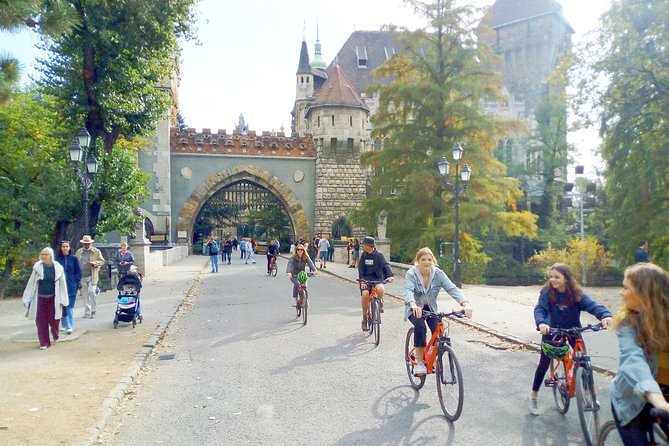 Budapest Historic Downtown Bicycle Tour in small groups - Opera, Basilica, and Budapest’s political past