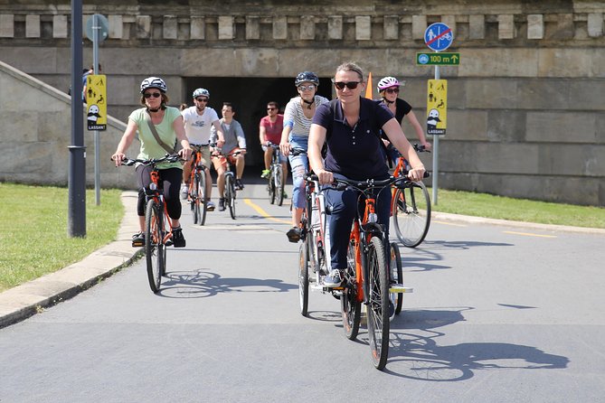 Budapest Historic Downtown Bicycle Tour in small groups - What the guides add to the ride