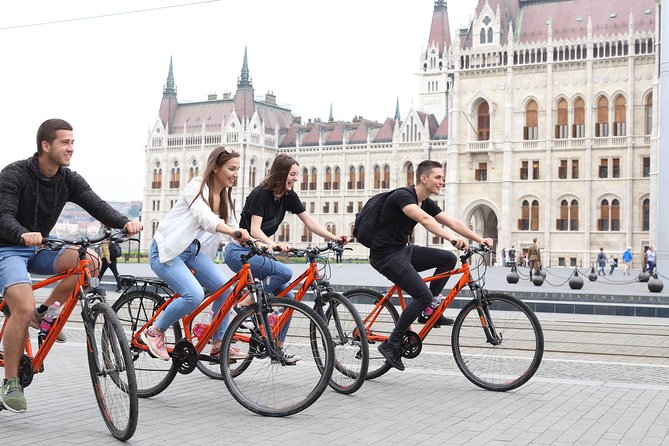 Budapest Historic Downtown Bicycle Tour in small groups - Bikes, e-bikes, and comfort