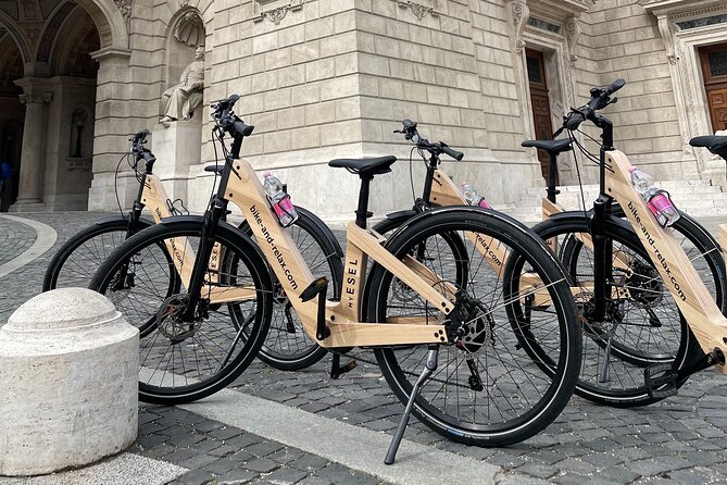 Budapest: Historic Downtown ride on E-Bicycles Buda & Pest - Crossing the Chain Bridge into Buda