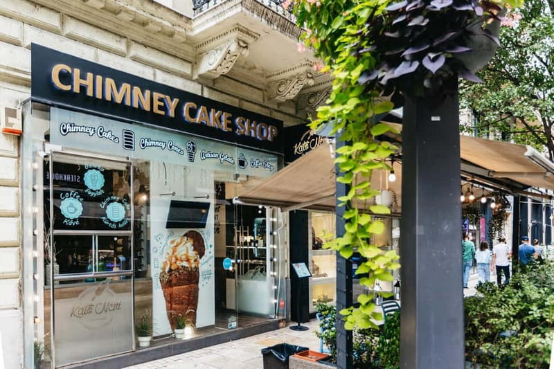 Budapest: Hungarian Chimney Cake Workshop in the City Center - Who will enjoy this most?