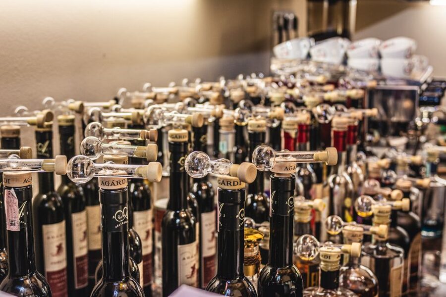 Budapest: Hungarian Whisky, Gin, and Pálinka Tasting - Who Will Enjoy This Most
