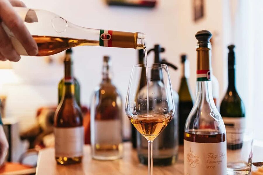 Budapest: Hungarian Wine Tasting with 7 Wines and Tapas - Key points to know before you book