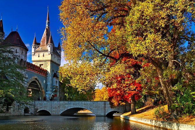 Budapest in a Day Private Luxury Sightseeing Tour - Central Market Hall makes a practical lunch stop