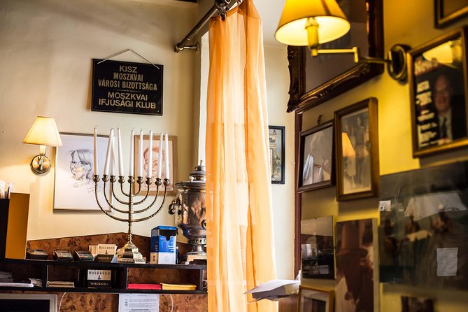 Budapest Jewish Cuisine & Culture Walk - Flodni, turos taska, and savory Hungarian bites