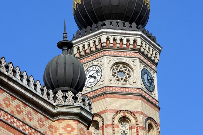 Budapest Jewish Heritage Memorial Walking Tour & Synagogue Entry - Essential or Grand Tour?