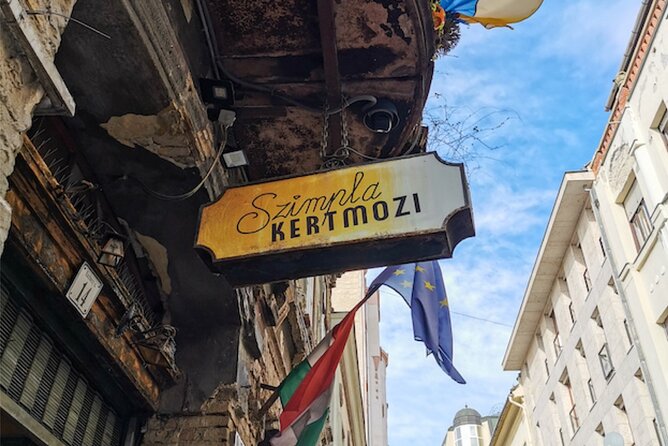 Budapest (Jewish Quarter) Scavenger Hunt and Self-Guided Tour - Szimpla Ruin Pub Adds a Budapest Signature