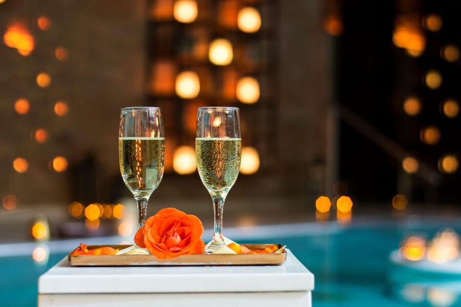 Budapest: Mandala Day Spa & Luxury Pool Experience - Four pools and a 10-person jacuzzi