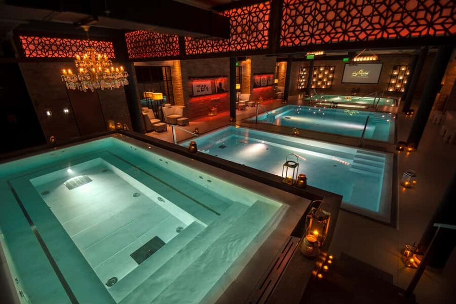 Budapest: Massage 60/75/90 min +Unlimit Bath Mandala Day Spa - The four pools and 10-person jacuzzi