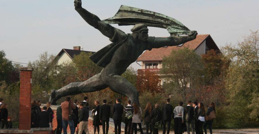 Budapest: Memento Park and Icons of Communism Guided Tour - What the Guide Adds