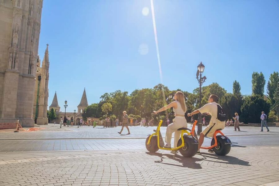 Budapest: MonsteRoller E-Scooter Tour - Group size changes the feel