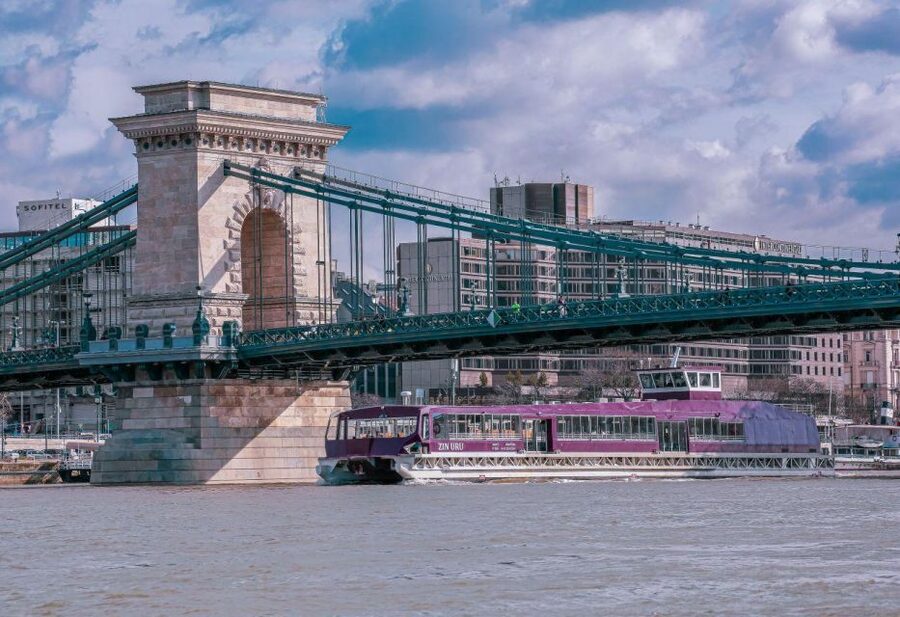Budapest: Nighttime or Daytime Sightseeing Cruise - Choosing daytime, sunset, or night