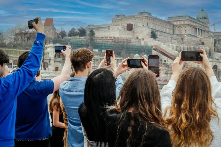 Budapest: Nighttime or Daytime Sightseeing Cruise - Inside the boat, upper deck, and photo strategy