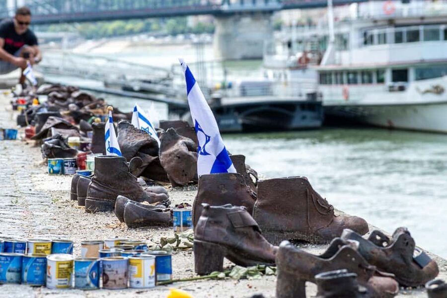 Budapest Old Jewish Quarter History Private Walking Tour - What the €150 Price Really Buys