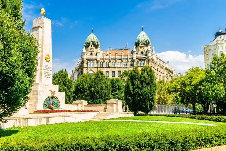 Budapest Old Town and Top Attractions Private Walking Tour - Liberty Square and Hungary’s complicated 20th century