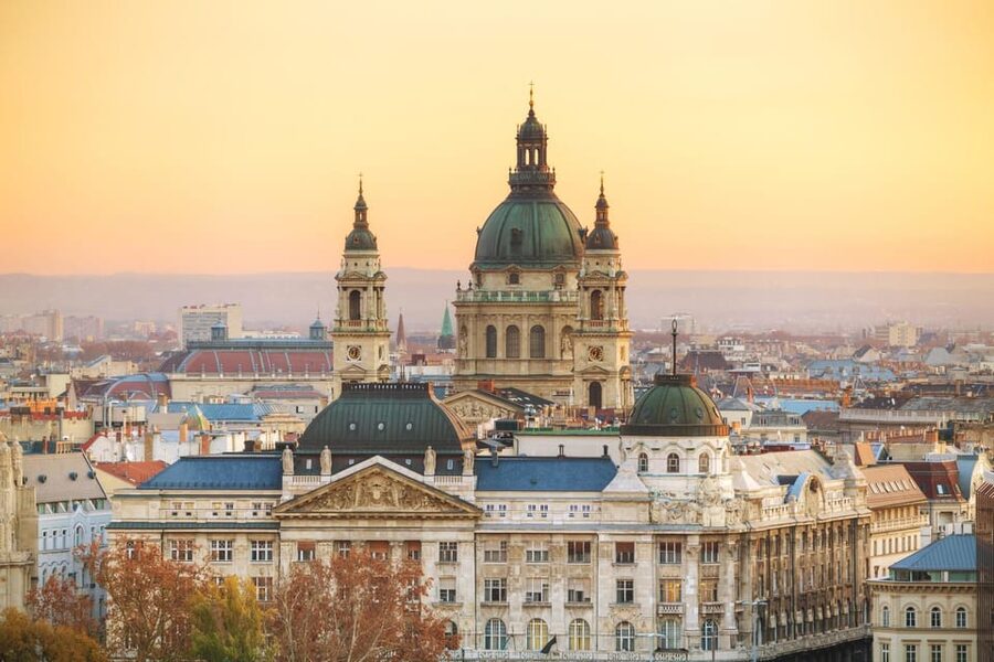Budapest Old Town and Top Attractions Private Walking Tour - St. Stephen’s Basilica and the story of Hungary’s first king