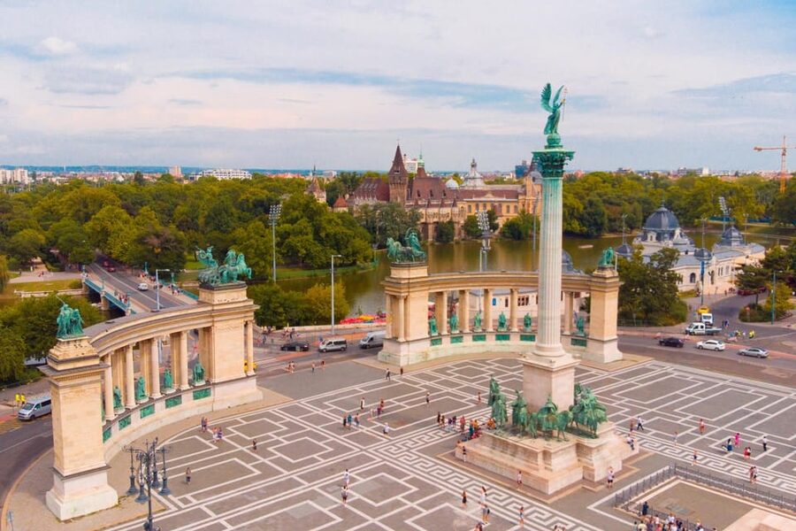 Budapest Old Town and Top Attractions Private Walking Tour - Who will get the most from this walk?