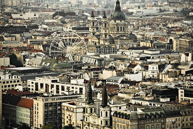 Budapest Overview Private tour - Crossing Chain Bridge between Buda and Pest