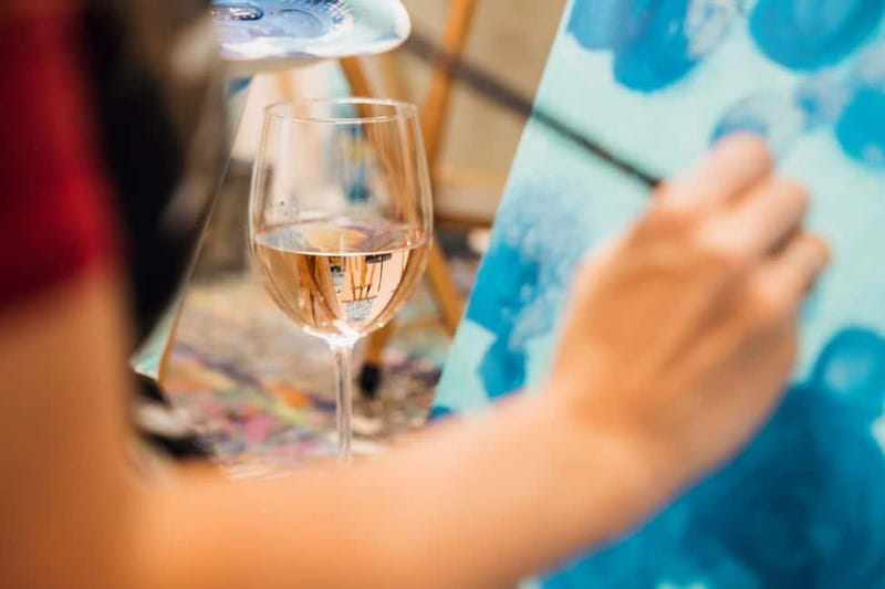 Budapest: Paint and sip experience - The downtown studio and arrival details