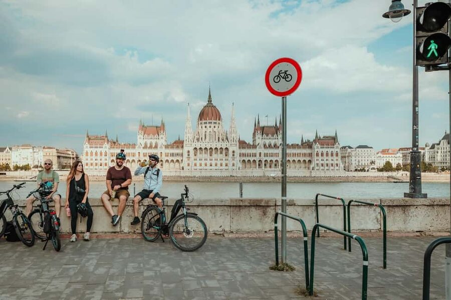 Budapest Peaks: Off-Road eBike Tour - What the Bosch e-bike changes
