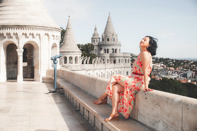 Budapest photoshoot&sightseeing - Liberty Bridge adds a final splash of color