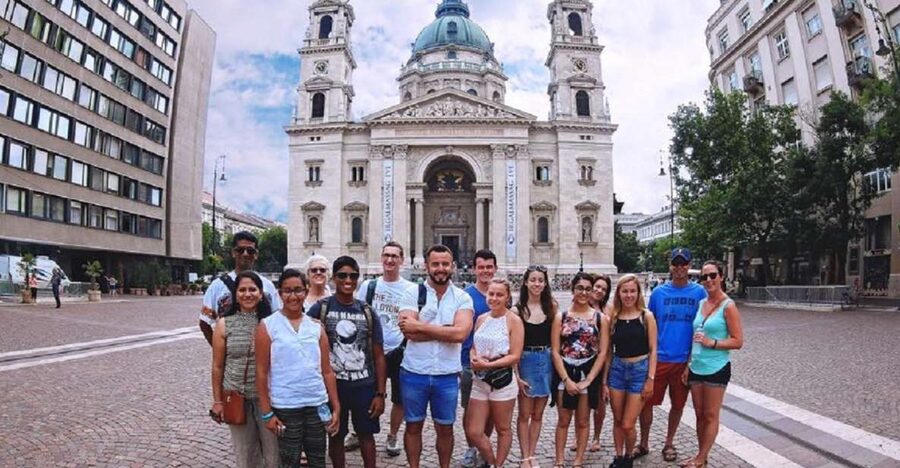 Budapest: Private 3-hour Guided City Tour by Bus - The big panorama from Gellért Hill
