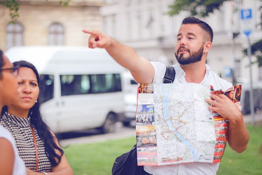 Budapest: Private 3-hour Guided City Tour by Bus - Starting with Buda’s Castle District