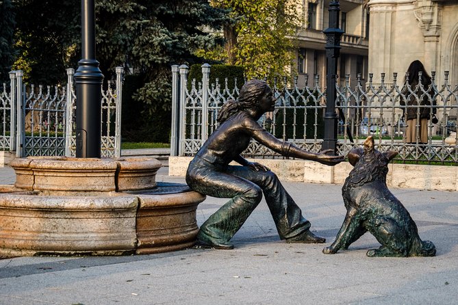 Budapest Private 4 Hour City Tour Experience with a car / van - Fisherman’s Bastion and Matthias Church